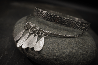 Gribbled Strand Narrow recycled silver Bangle with Teardrop charms - Image 7